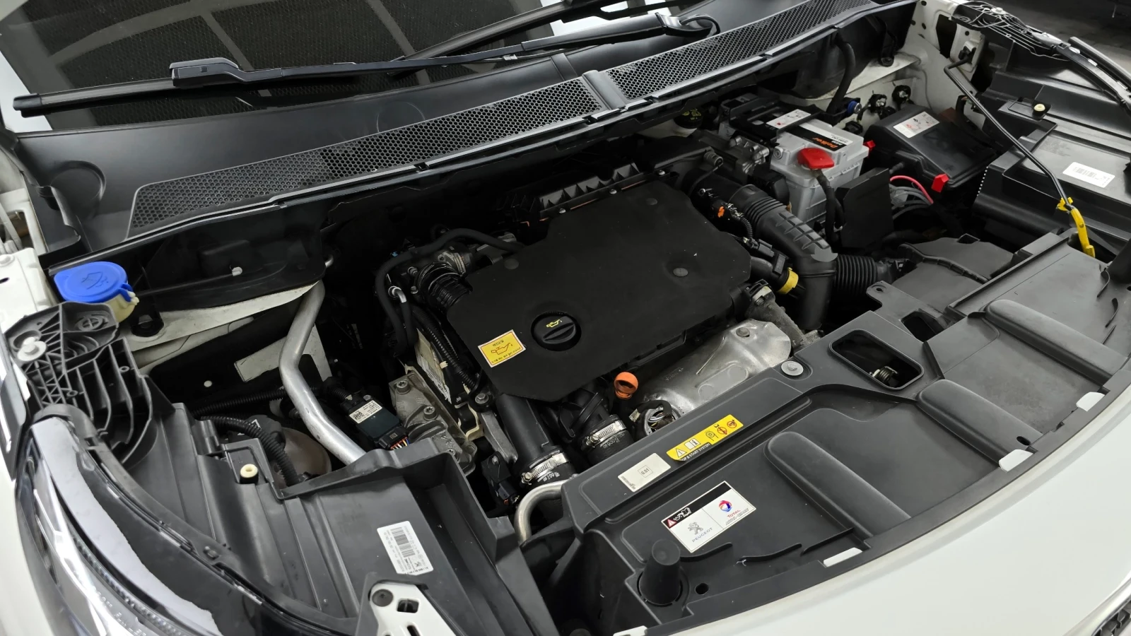 Peugeot 3008 1.5 BlueHDi GT Line | DISTRONIC | MEMORY | PANORAM, снимка 5 - Автомобили и джипове - 54703093