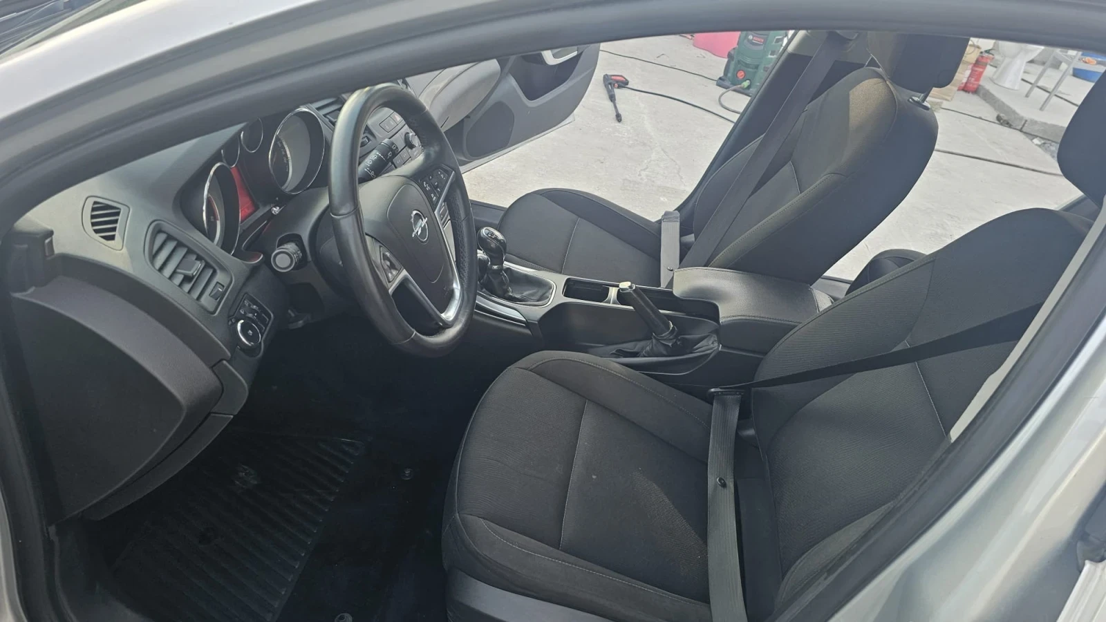 Opel Insignia, снимка 12 - Автомобили и джипове - 54717297