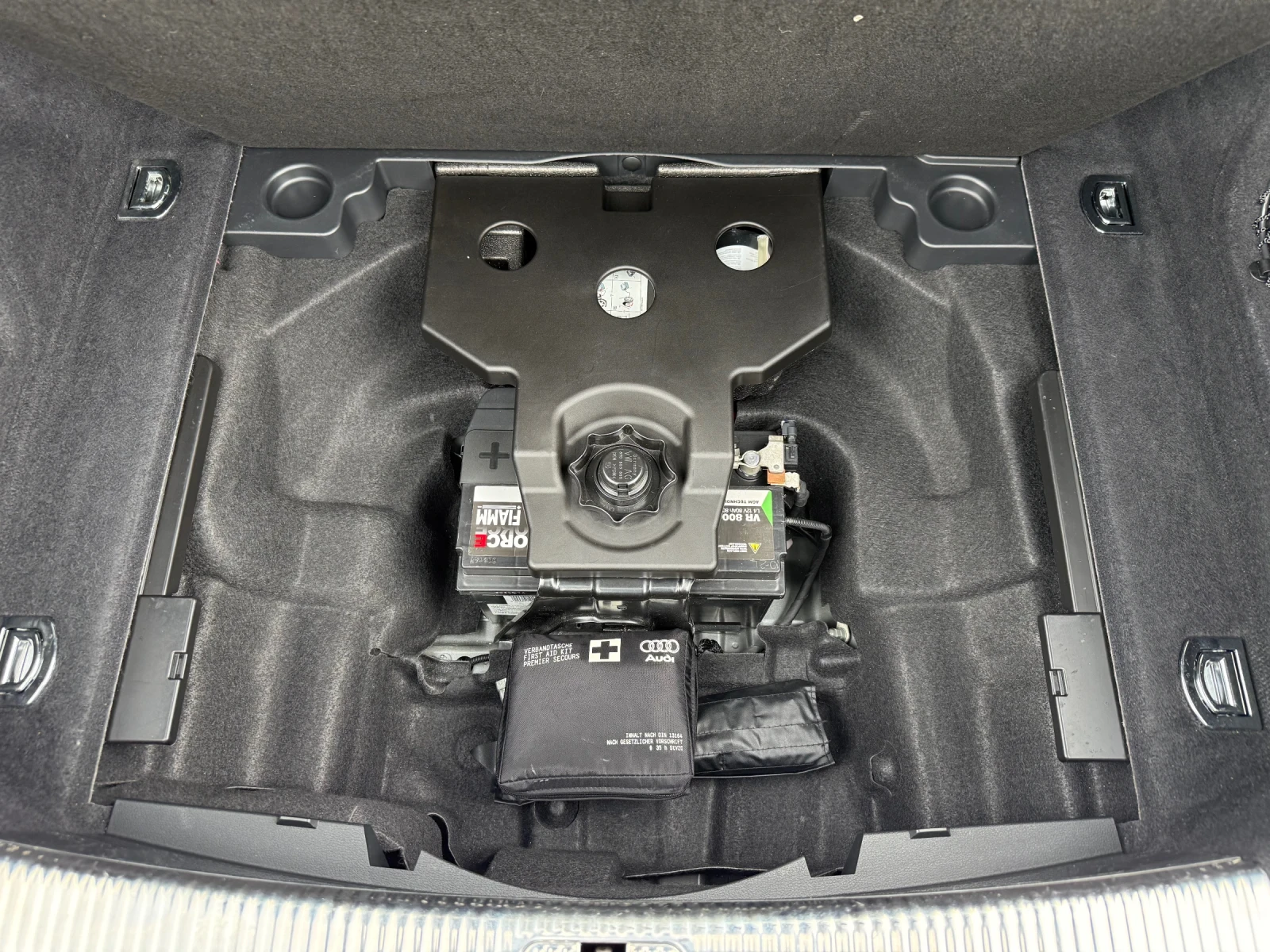 Audi A5 Sline Quattro 190 кс Бартер, Лизинг, снимка 13 - Автомобили и джипове - 54889077