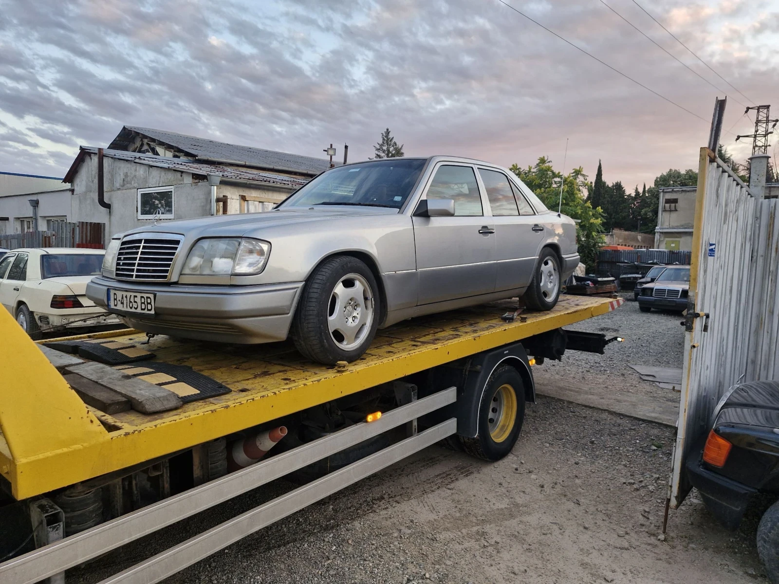 Mercedes-Benz 124 КУПУВАМ ЗА ЧАСТИ