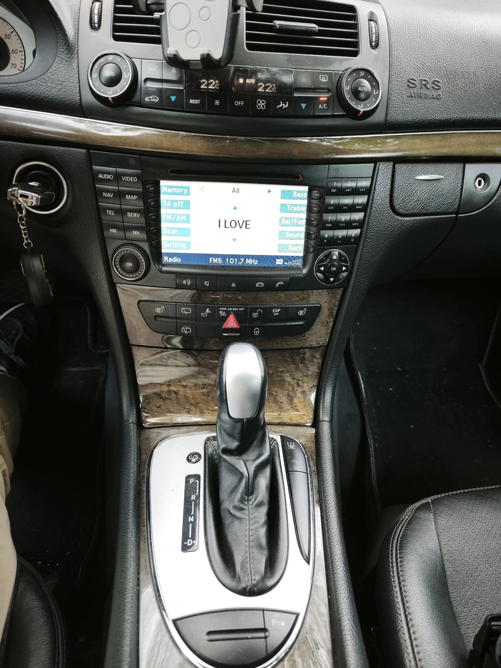 Mercedes-Benz E 280 3.0 бензин 4matic, снимка 10 - Автомобили и джипове - 55340493