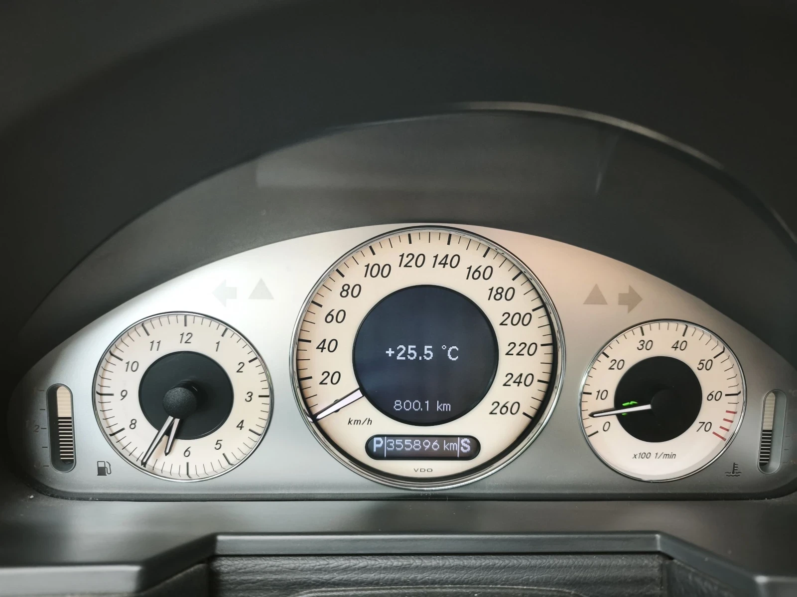 Mercedes-Benz E 280 3.0 бензин 4matic, снимка 11 - Автомобили и джипове - 55340493