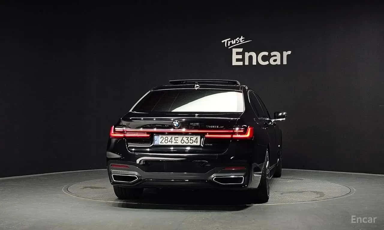 BMW 745 * 745Le iPerformance M Sport * CARFAX * ЦЕНА ДО БГ, снимка 4 - Автомобили и джипове - 55530215