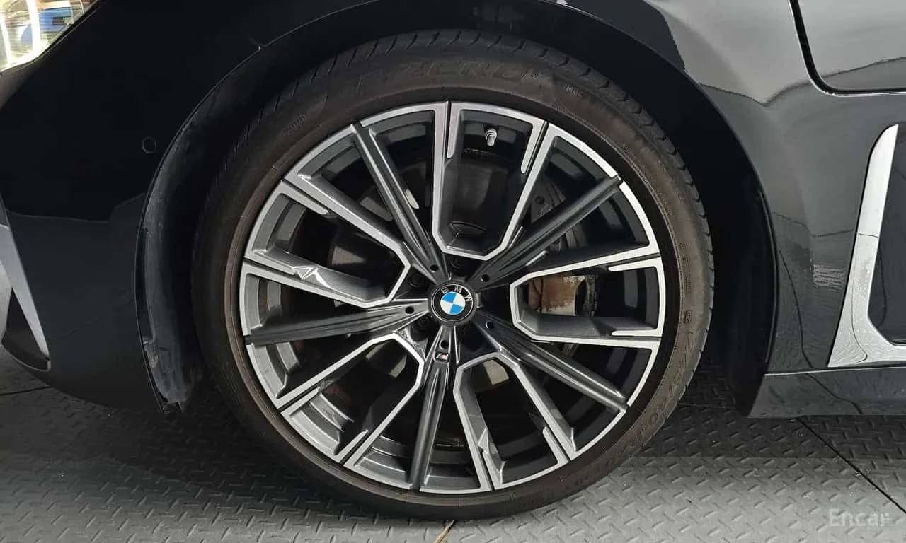 BMW 745 * 745Le iPerformance M Sport * CARFAX * ЦЕНА ДО БГ, снимка 5 - Автомобили и джипове - 55530215