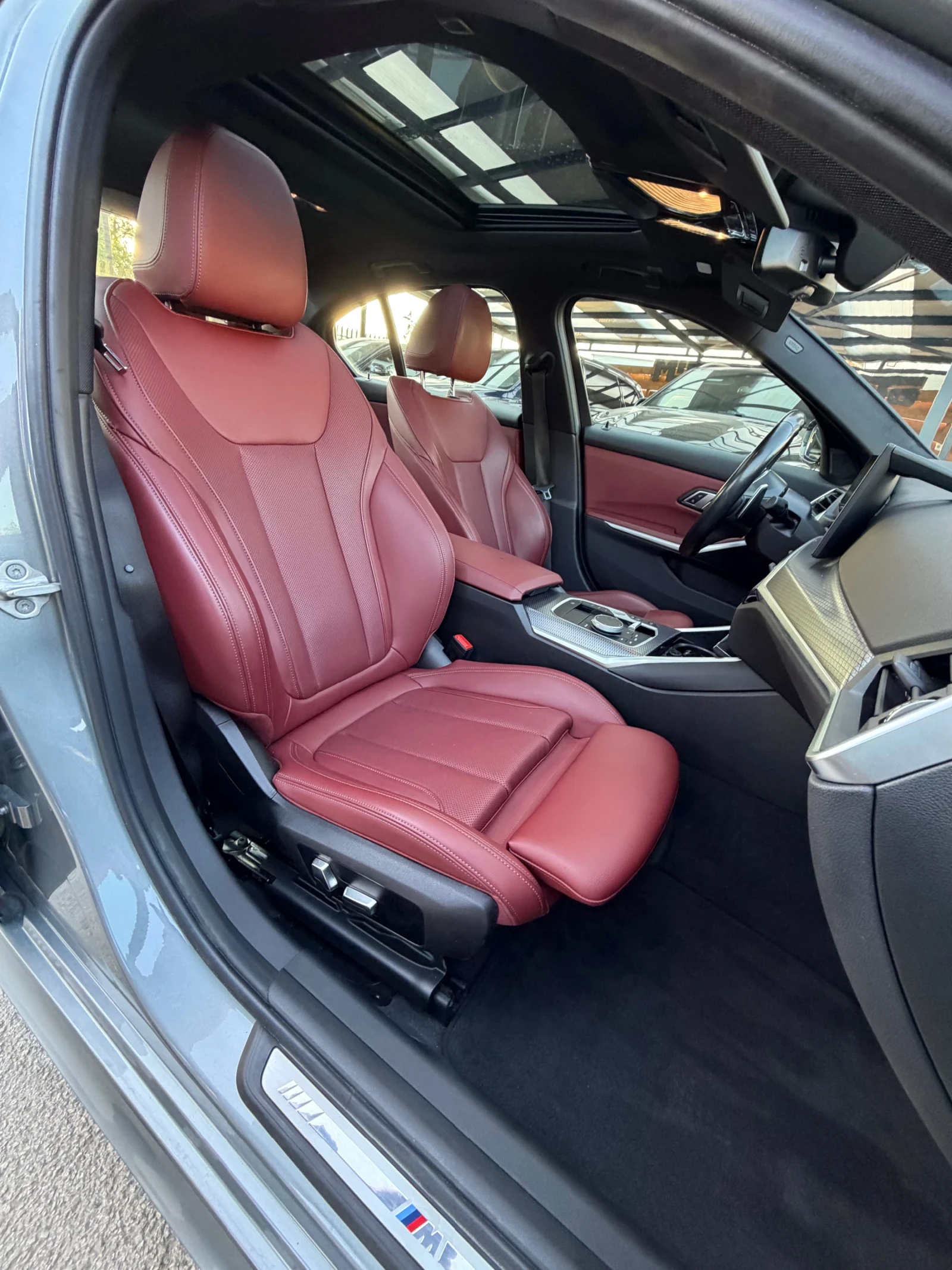 BMW 330 e plug in hybrid M-pack xDrive, снимка 13 - Автомобили и джипове - 55646138
