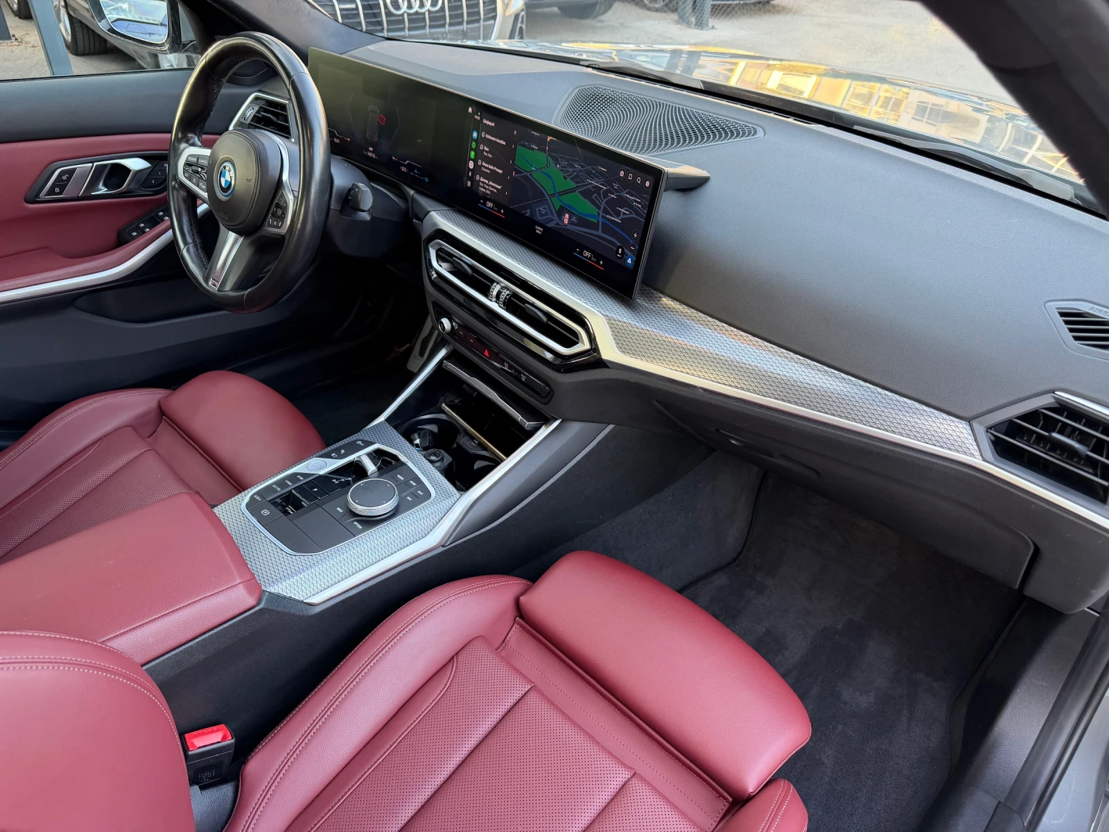 BMW 330 e plug in hybrid M-pack xDrive, снимка 14 - Автомобили и джипове - 55646138