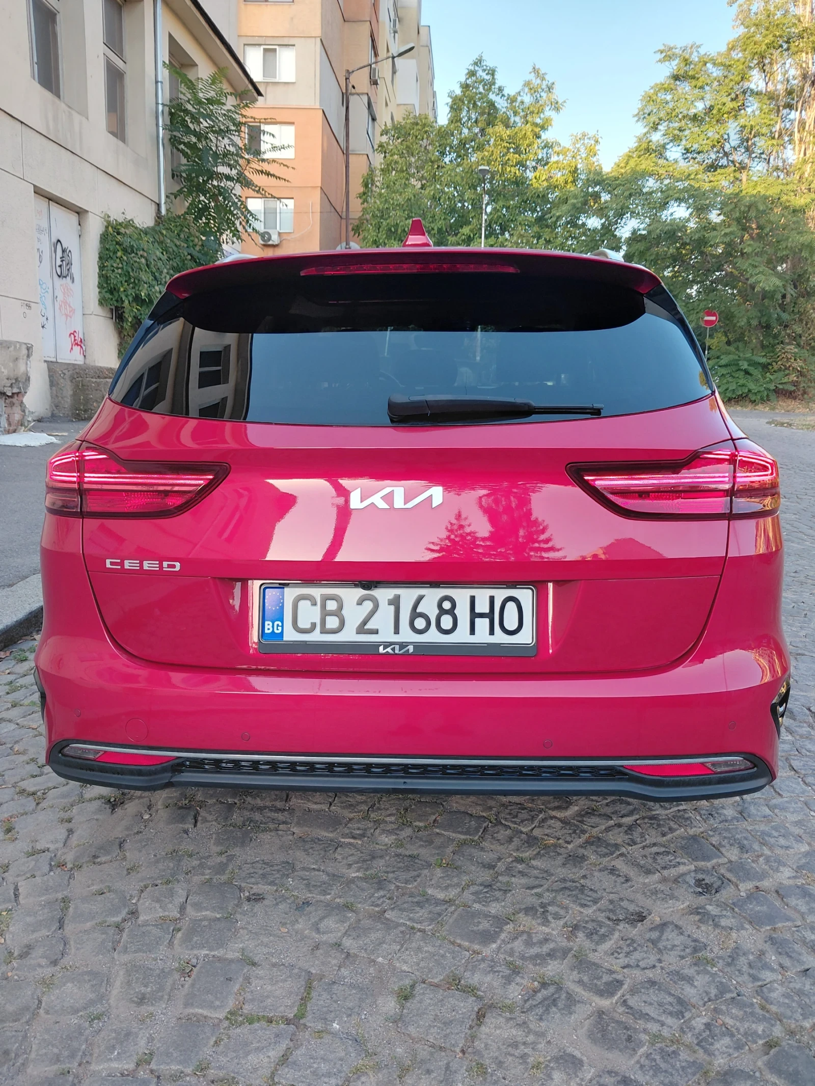 Kia Ceed Executive  SW Benzin, снимка 2 - Автомобили и джипове - 56017232