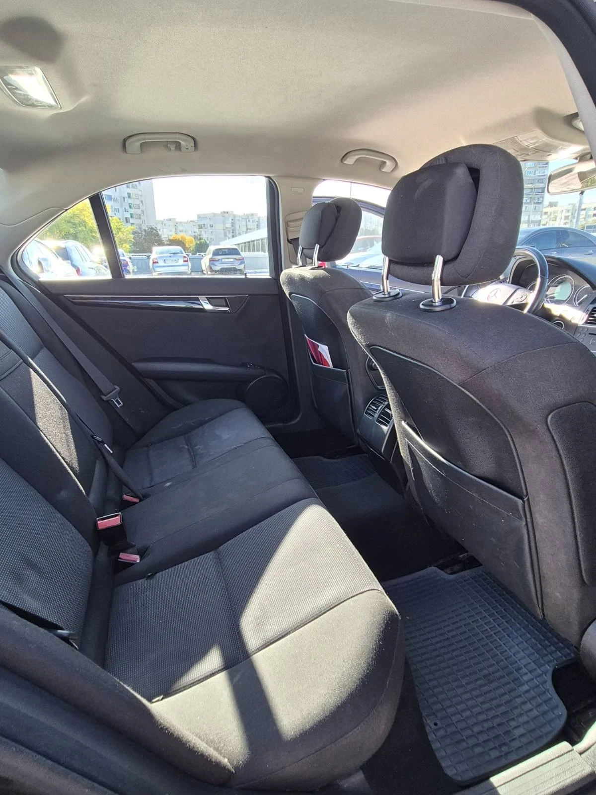 Mercedes-Benz C 180, снимка 17 - Автомобили и джипове - 56231368
