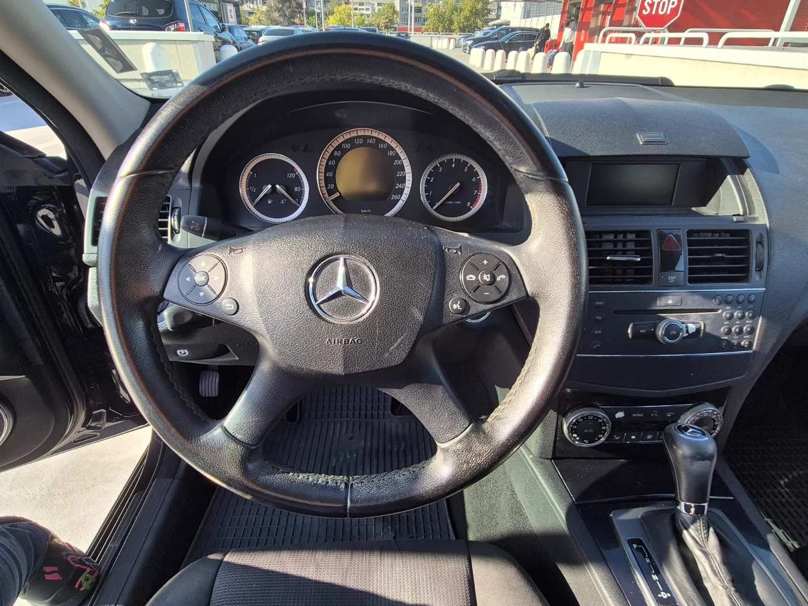 Mercedes-Benz C 180, снимка 11 - Автомобили и джипове - 56231368