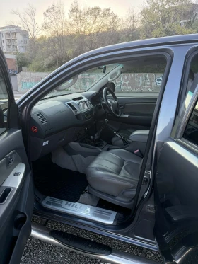 Toyota Hilux Invincible , снимка 10