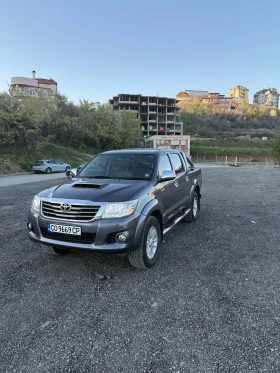 Toyota Hilux Invincible , снимка 1