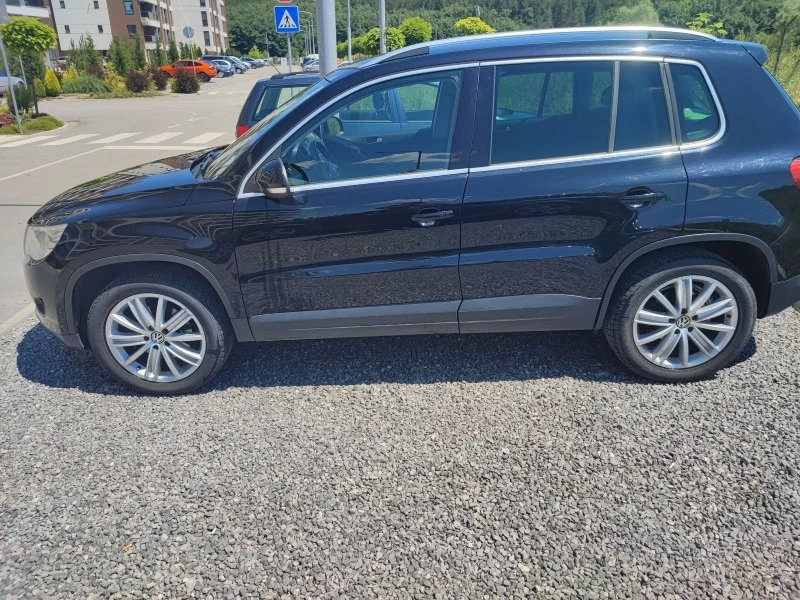 VW Tiguan, снимка 4 - Автомобили и джипове - 48545040