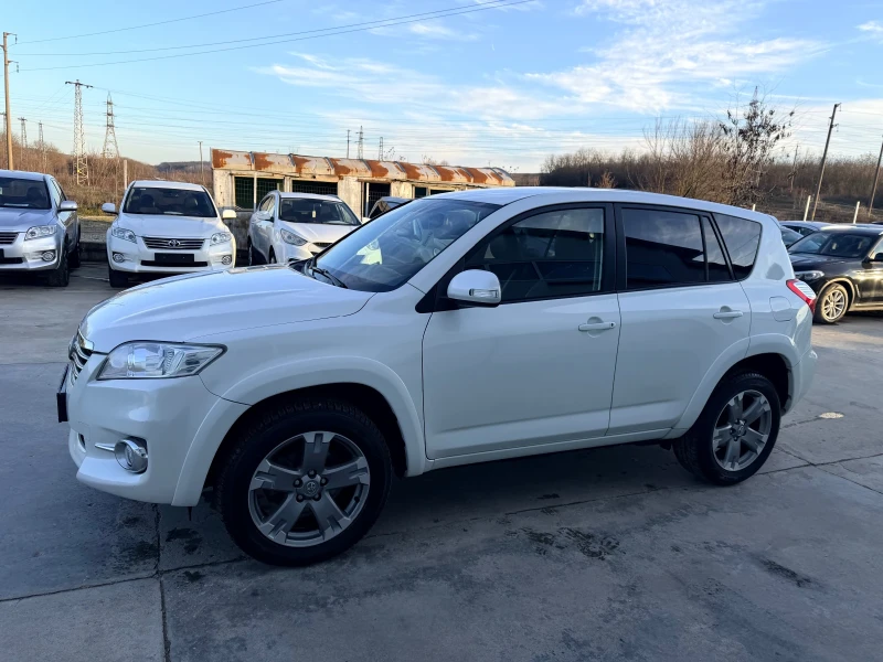Toyota Rav4 2.2D4D 150k.c* 4x4* Facelife* Nova* UNIKAT* , снимка 3 - Автомобили и джипове - 52851157