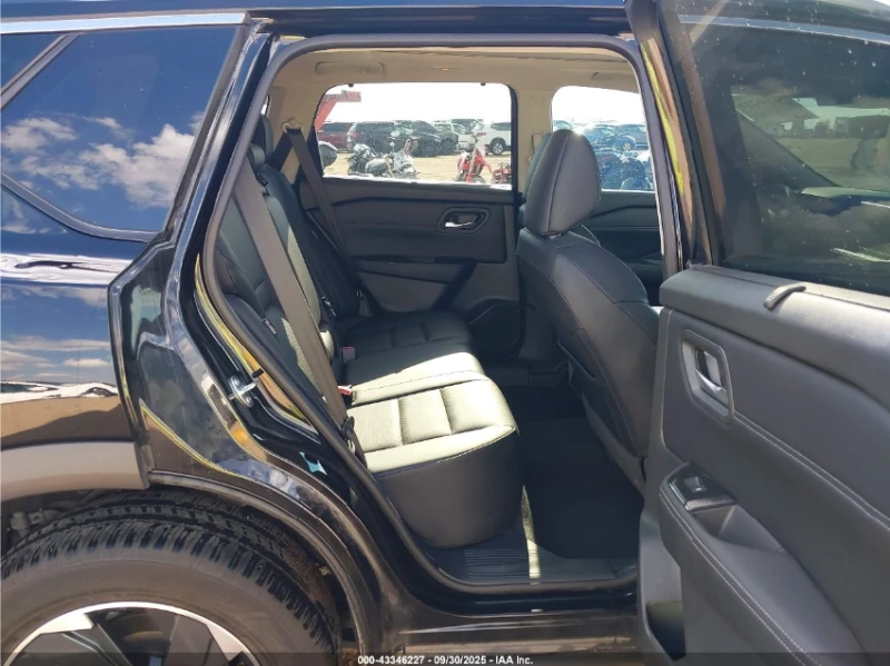 Nissan Rogue SV* ПОДГРЕВ* ПАНОРАМА* CARPLAY, снимка 9 - Автомобили и джипове - 52961316