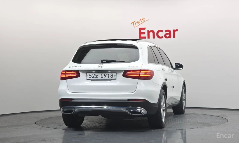 Mercedes-Benz GLC 220, снимка 4 - Автомобили и джипове - 53469309