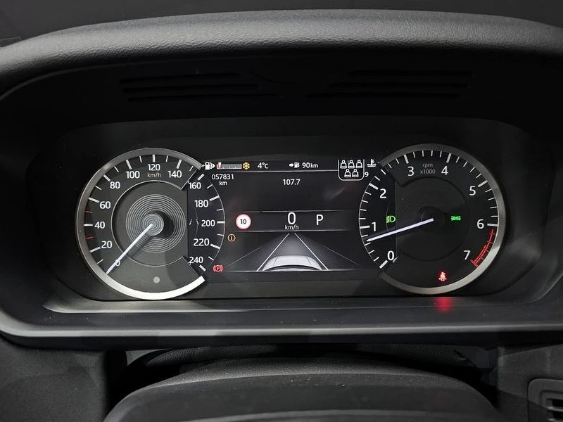 Land Rover Discovery 2.0 Automatic, снимка 8 - Автомобили и джипове - 55845187
