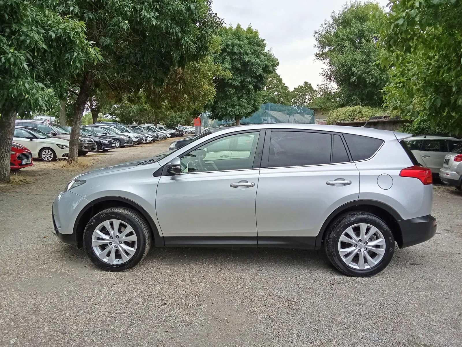 Toyota Rav4 2.2 D-4D-4x4-КАМЕРА-НАВИГАЦИЯ - изображение 2