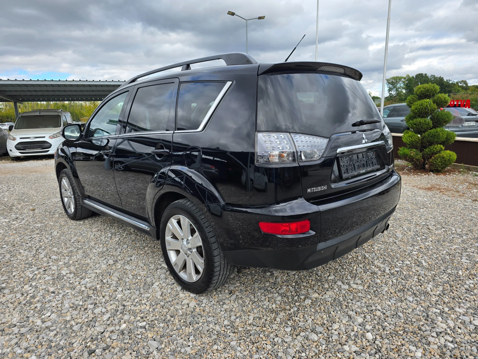 Mitsubishi Outlander 2.2D-IDKLIMATRON 4X4 NAVI - изображение 3