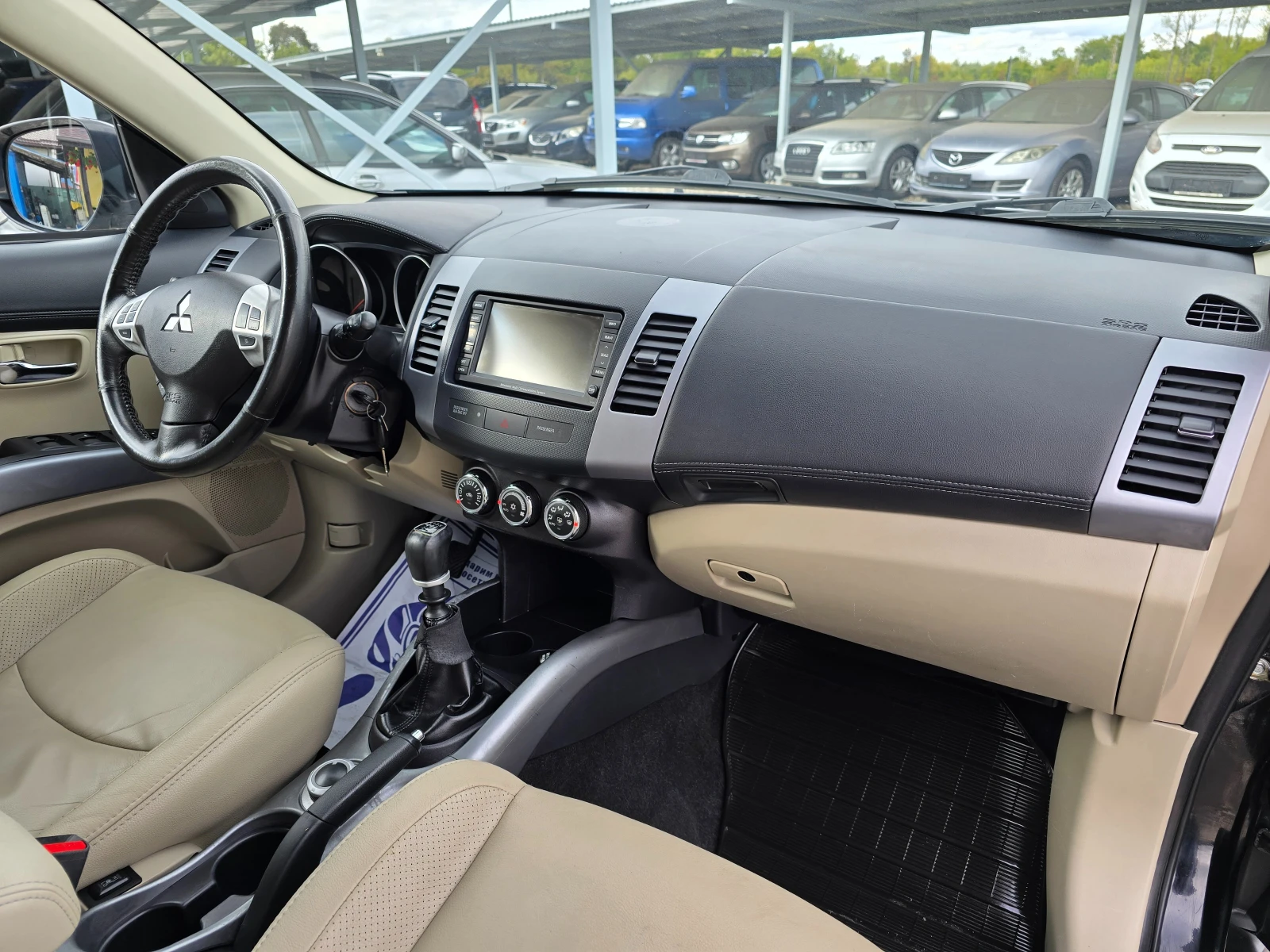 Mitsubishi Outlander 2.2D-IDKLIMATRON 4X4 NAVI | Mobile.bg   11