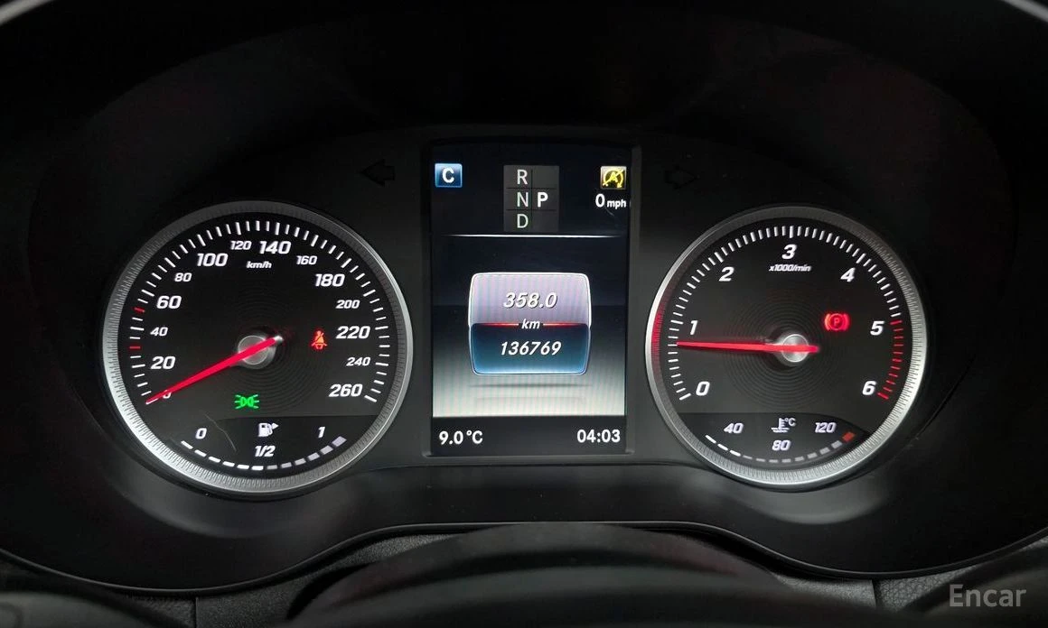 Mercedes-Benz GLC 220  - изображение 8