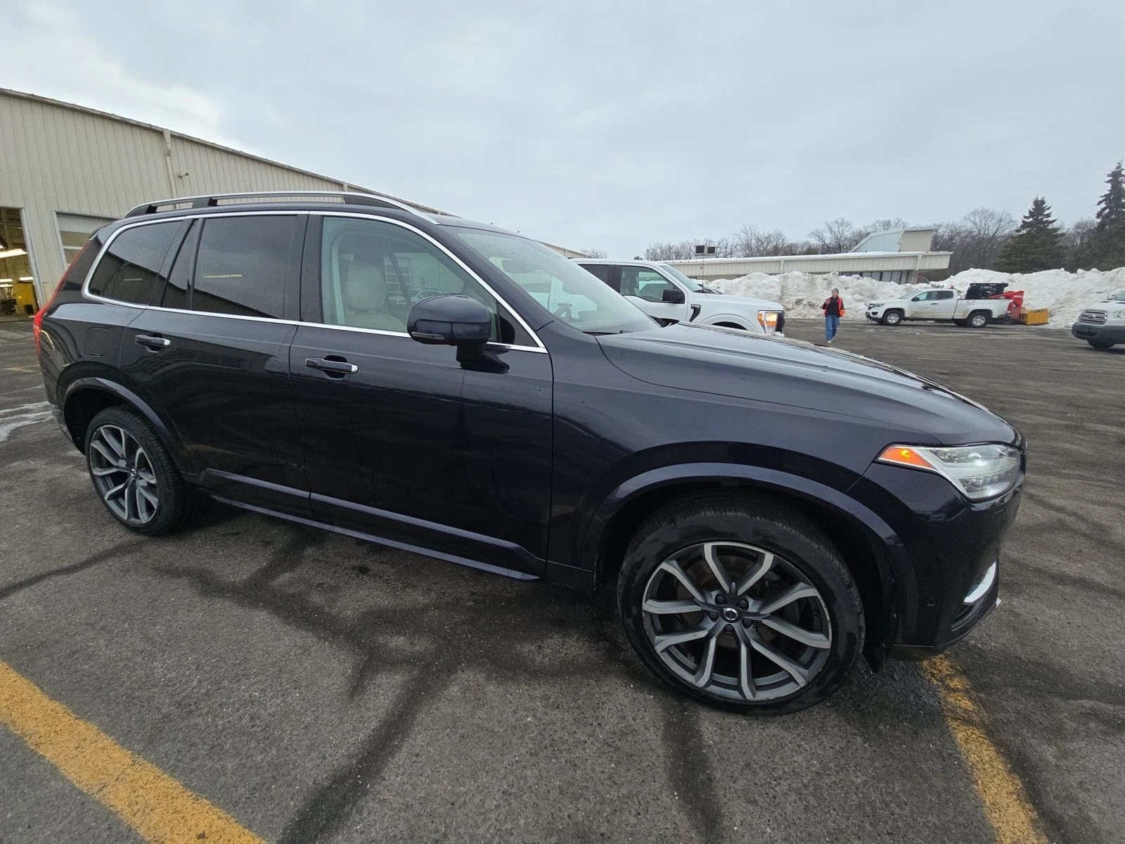 Volvo Xc90 T6 Momentum | 7 МЕСТА | ПАНОРАМА | 360 КАМЕРИ - изображение 3