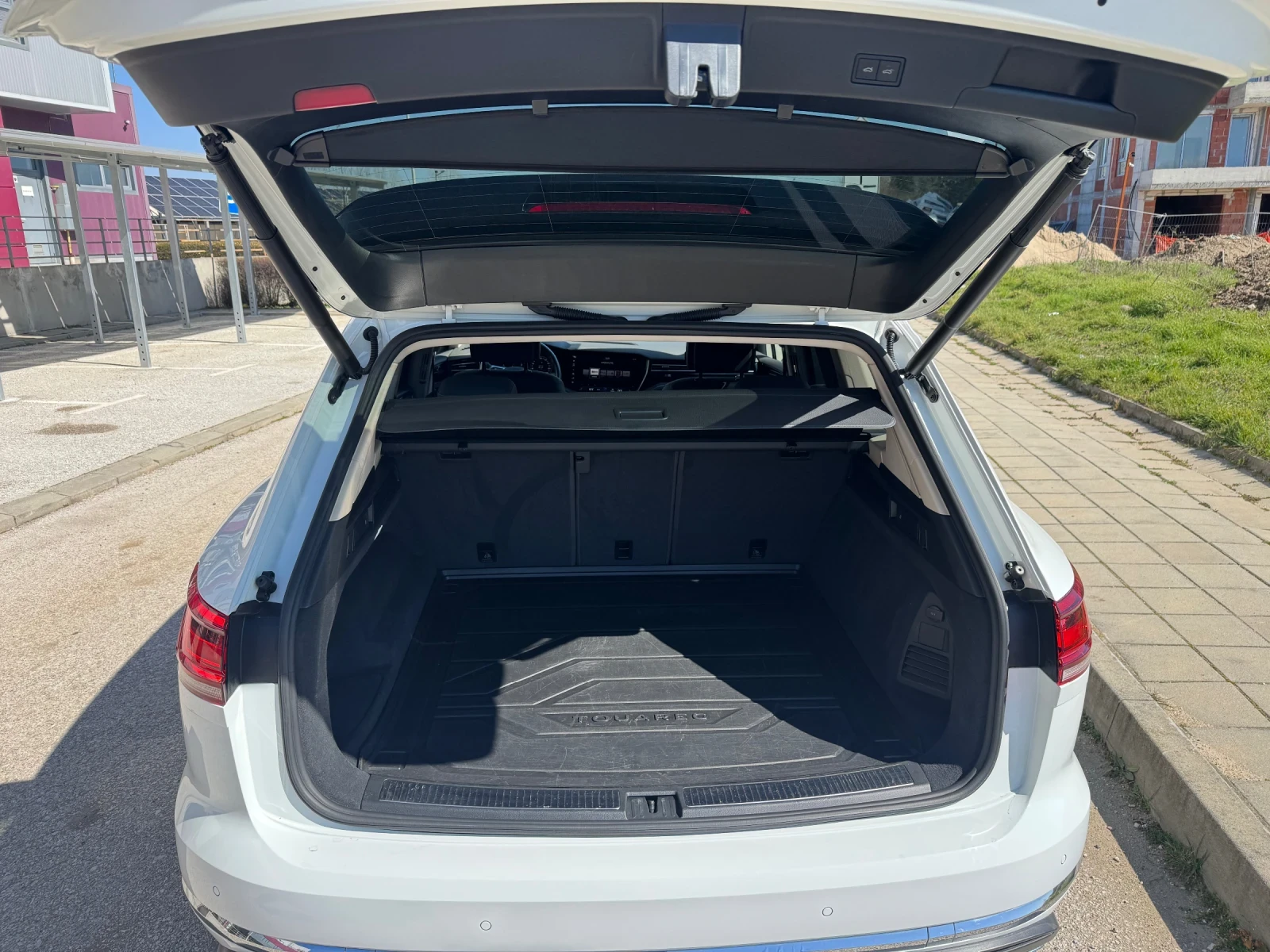 VW Touareg 3.0 TDI AdBlue 4MOTION FULL LED  - изображение 4