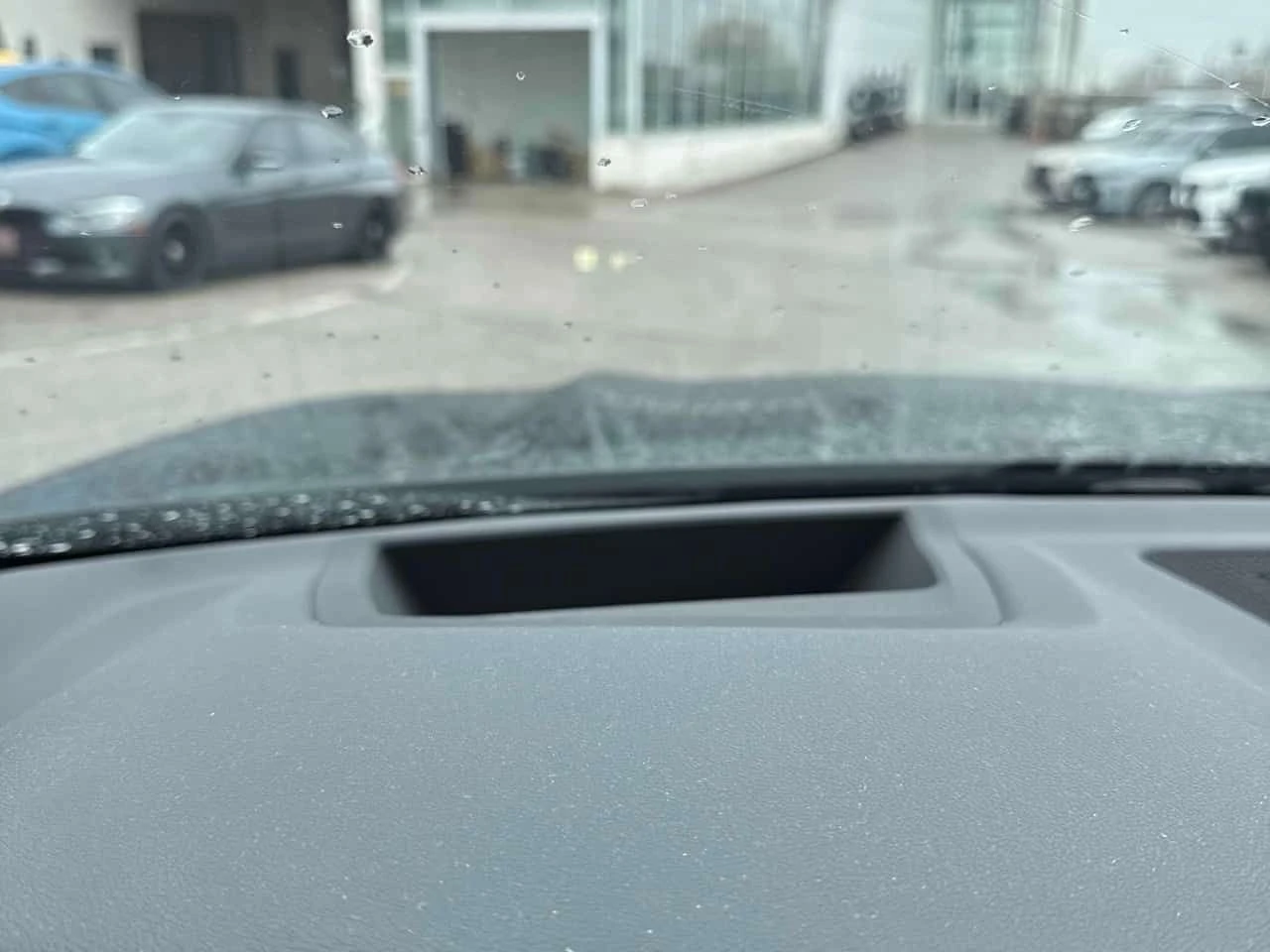 BMW X6 xDrive40i/CARFAX/360/ДИСТРОНИК/ПАНОРАМА/ОБДУХВАНЕ, снимка 12 - Автомобили и джипове - 53990136