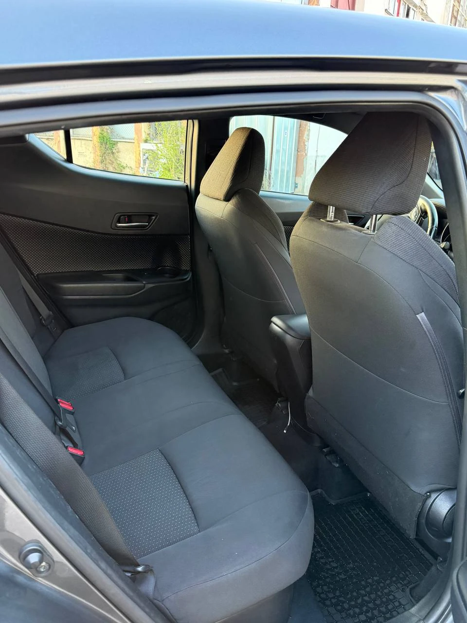 Toyota C-HR Hybrid, снимка 11 - Автомобили и джипове - 54174069