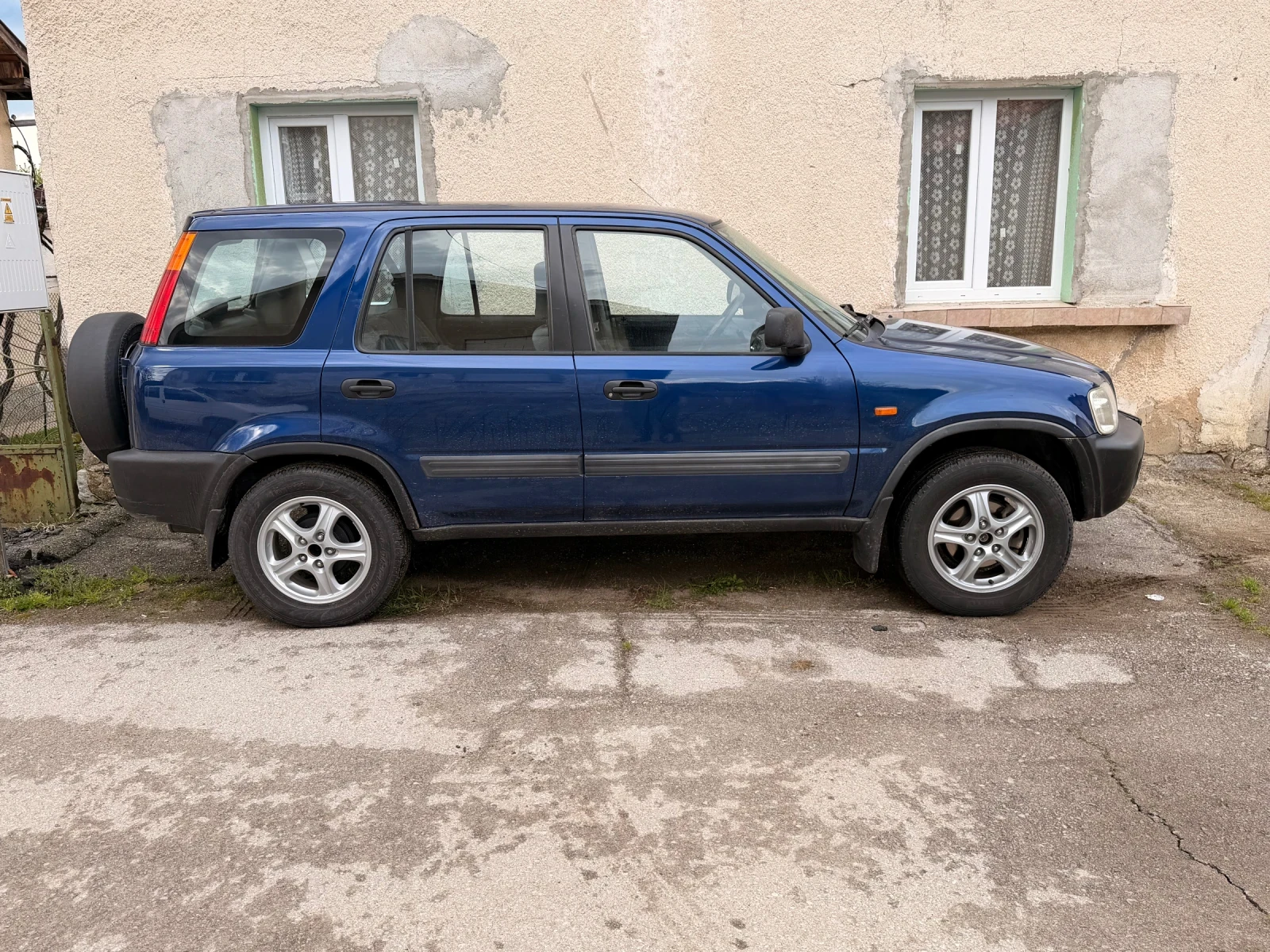 Honda Cr-v 2.0, снимка 3 - Автомобили и джипове - 54357701
