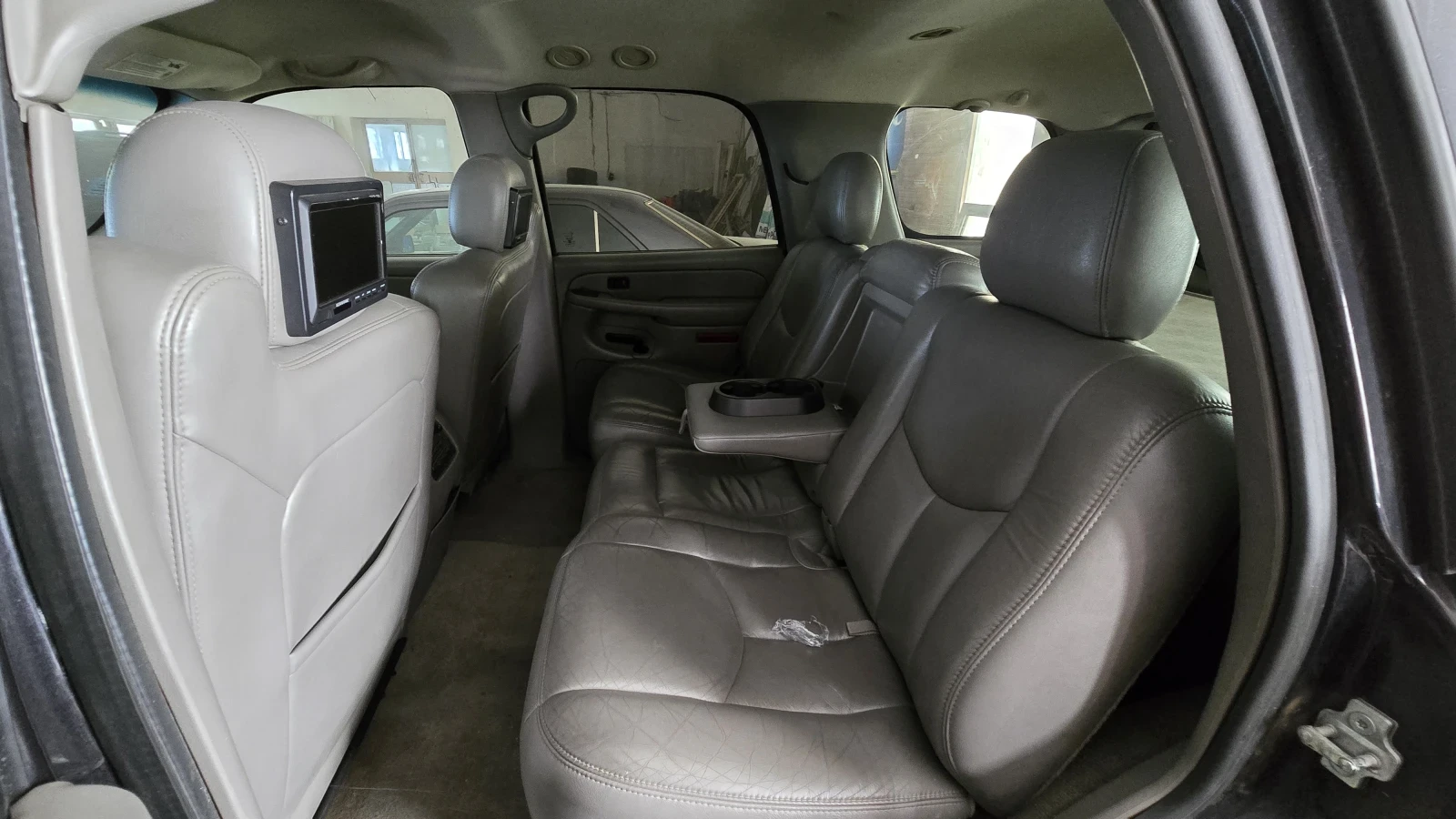 Chevrolet Tahoe, снимка 12 - Автомобили и джипове - 54663125
