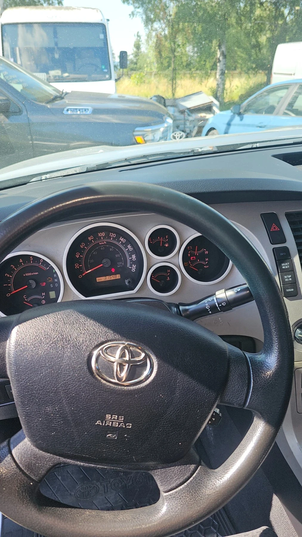 Toyota Tundra, снимка 8 - Автомобили и джипове - 55363868