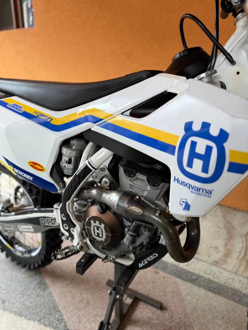 Husqvarna FC 250 /Fmf /2 режима /Стартер /Тракшън /Лънч/Фактура, снимка 3 - Мотоциклети и мототехника - 52999320
