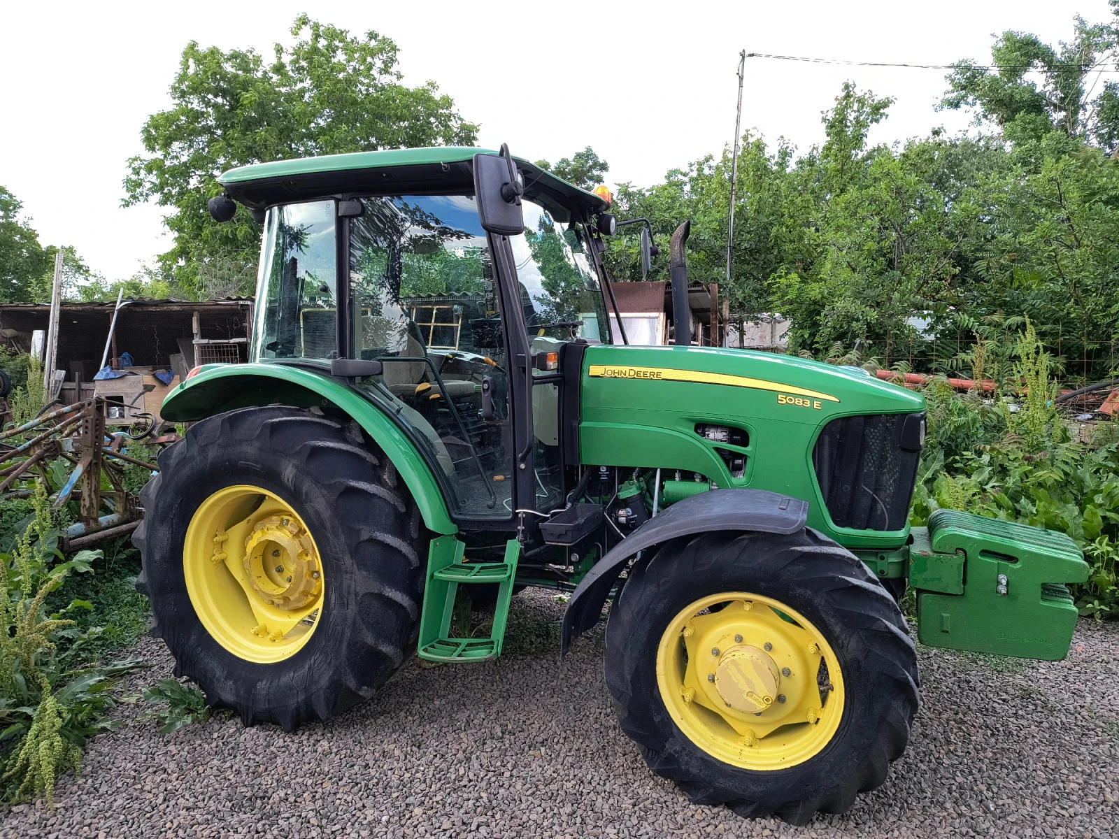 Трактор John Deere 5083E - изображение 2