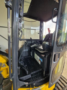 Багер Komatsu, снимка 6