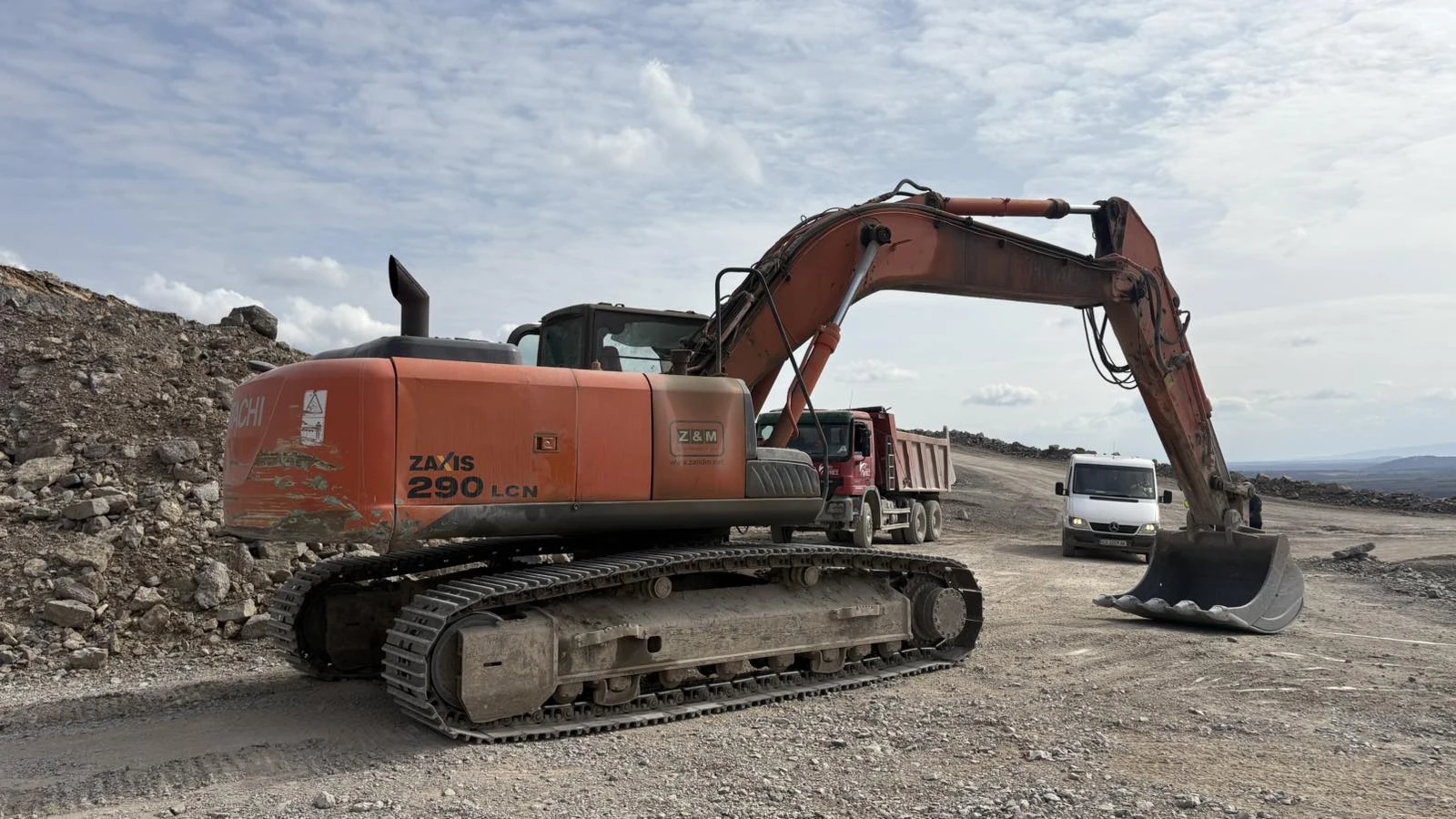 Багер Hitachi ZX290LCN-5B, снимка 8 - Индустриална техника - 54029286