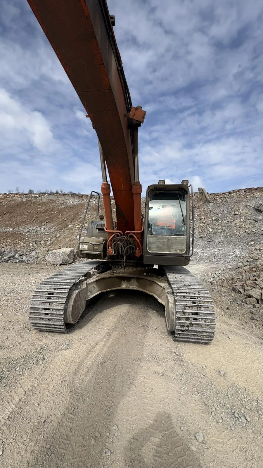 Багер Hitachi ZX290LCN-5B, снимка 10 - Индустриална техника - 54029286