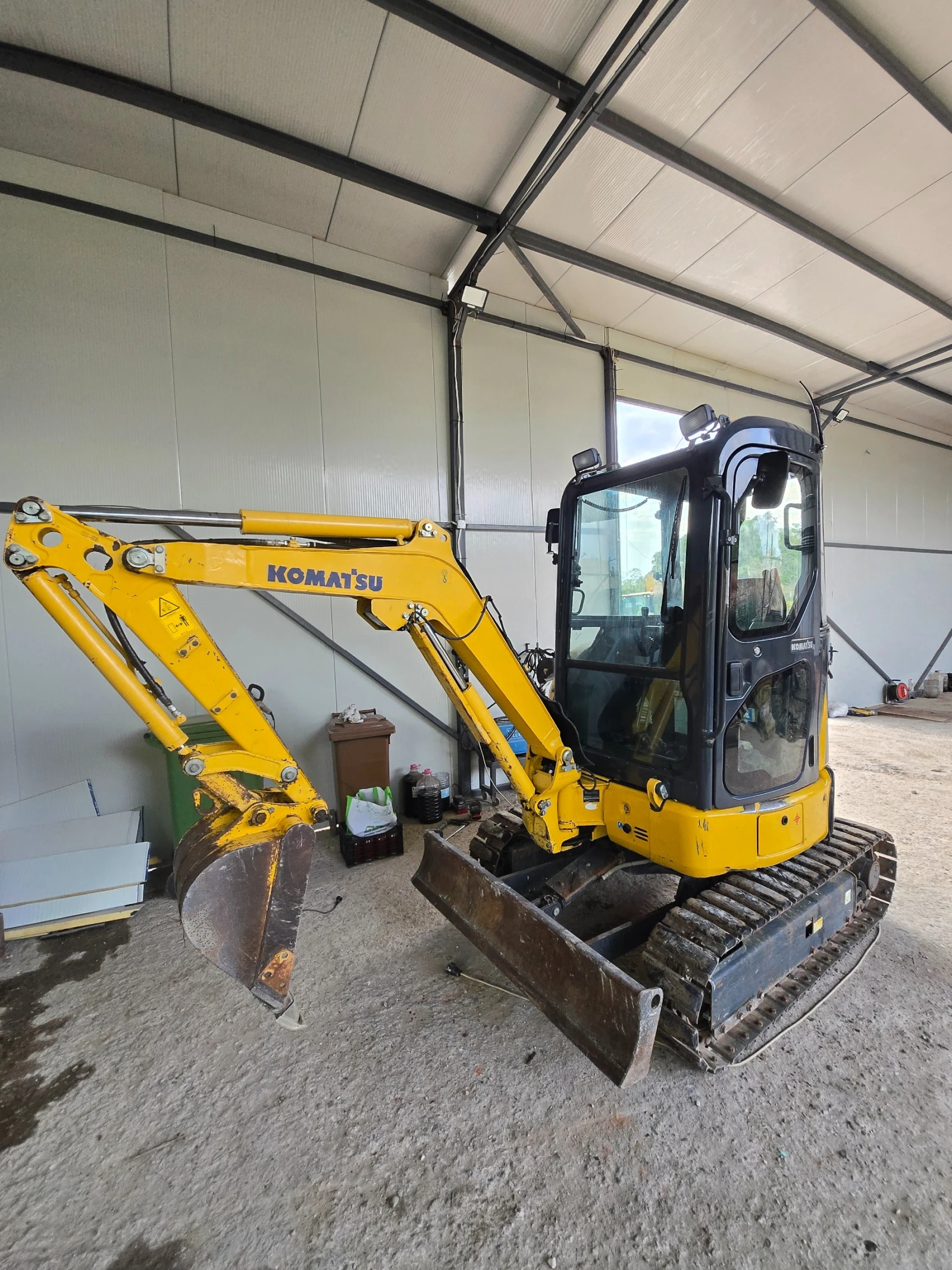 Багер Komatsu
