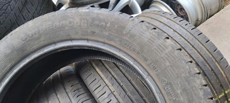 Гуми Летни 215/55R17, снимка 7 - Гуми и джанти - 35606874