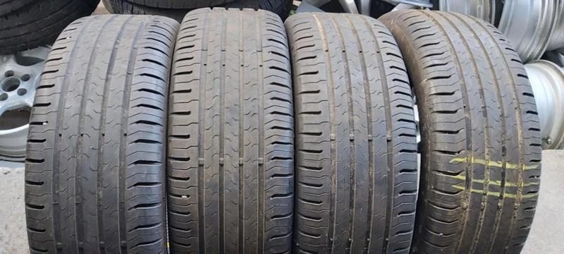 Гуми Летни 215/55R17, снимка 1 - Гуми и джанти - 35606874