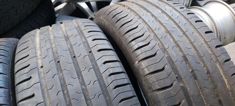 Гуми Летни 215/55R17, снимка 4 - Гуми и джанти - 35606874