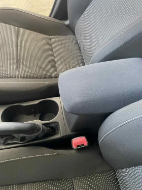 Toyota Auris, снимка 12