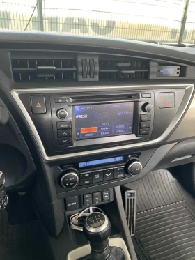 Toyota Auris, снимка 14