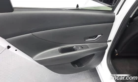 Hyundai Elantra 1.6 LPi Style, снимка 15