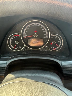 VW Up 1.0 бензин - 6100 € - 19703264 6