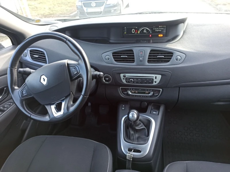 Renault Scenic 1.2I, снимка 13 - Автомобили и джипове - 44113908