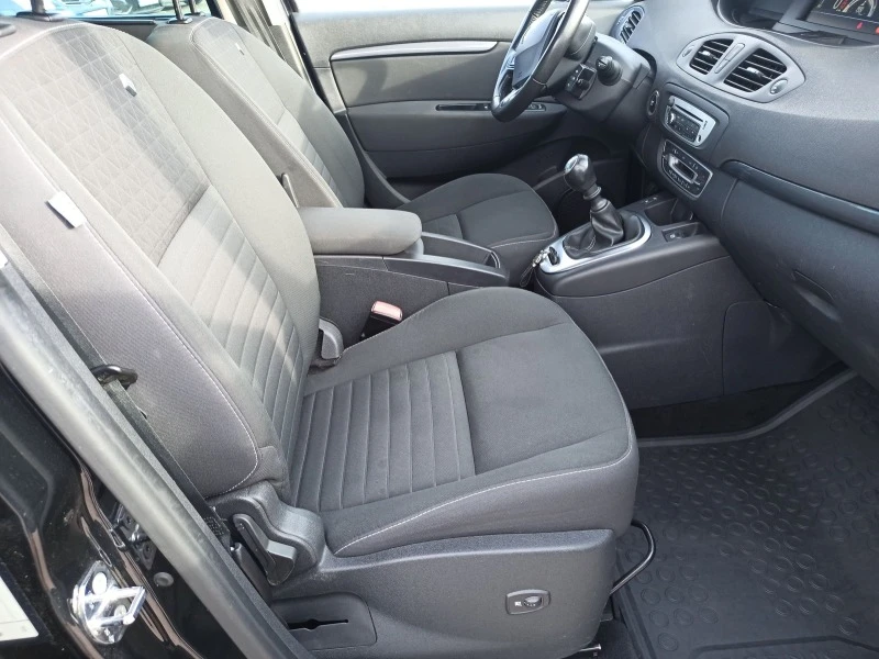 Renault Scenic 1.2I, снимка 14 - Автомобили и джипове - 44113908