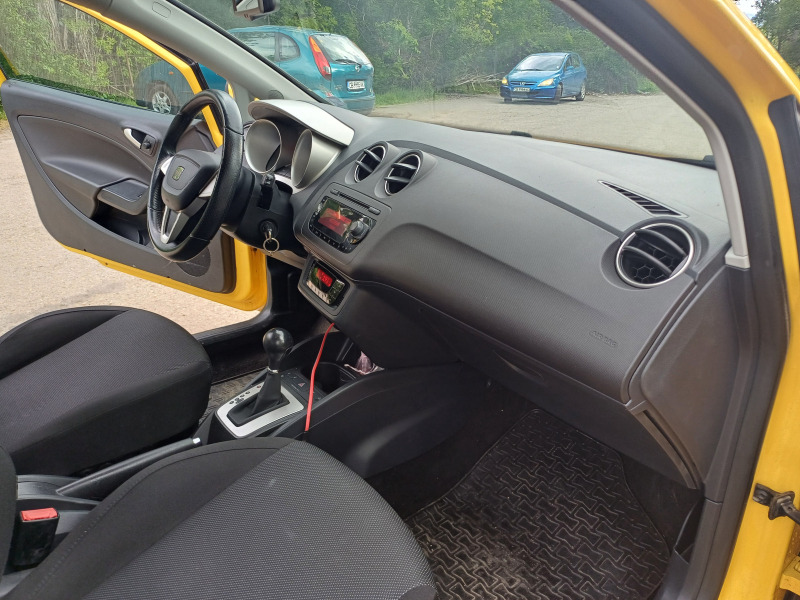 Seat Ibiza 1.6 16V automatic, снимка 15 - Автомобили и джипове - 45357946