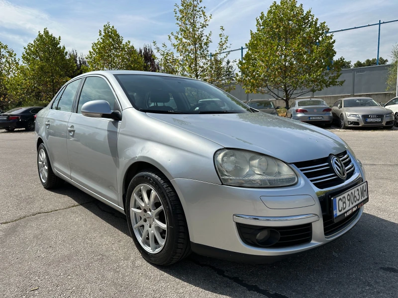 VW Jetta, снимка 6 - Автомобили и джипове - 46976193