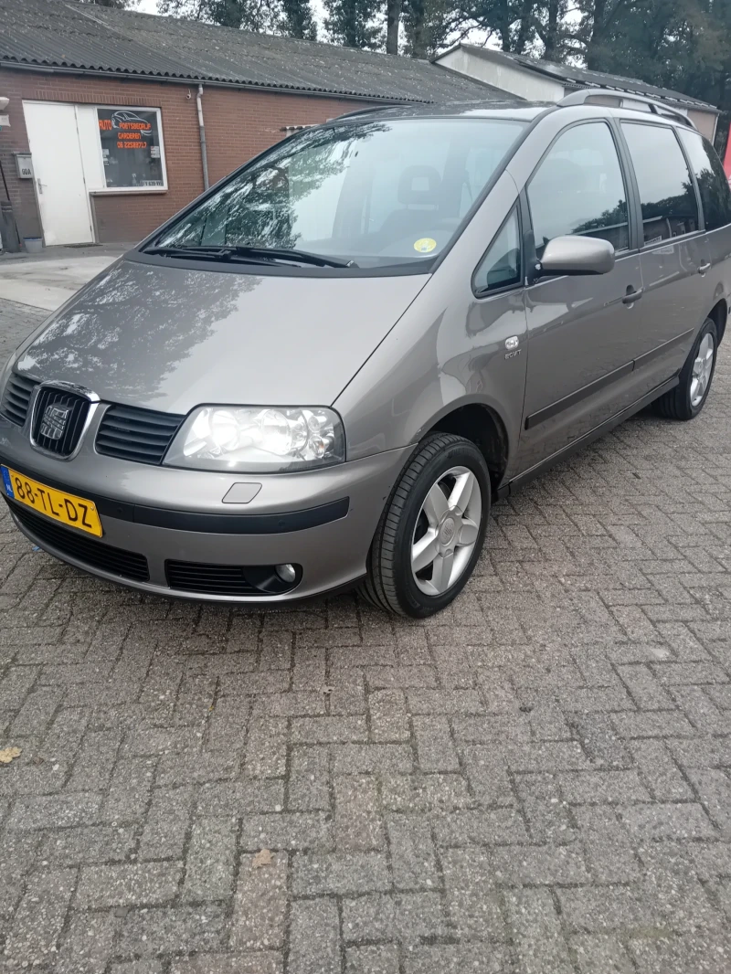 Seat Alhambra 1.8 T, снимка 17 - Автомобили и джипове - 47585961