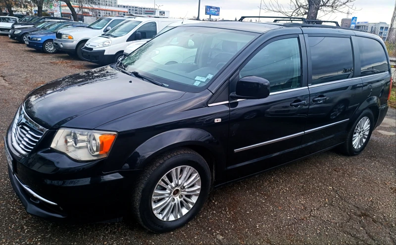 Lancia Voyager 2.8crdi/TRANSFORMARS/limited, снимка 1 - Автомобили и джипове - 48214946